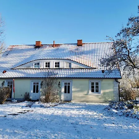 Urlaub Mit Ihrem Vierbeiner Im Landhaus Udars / Auf Rugen *